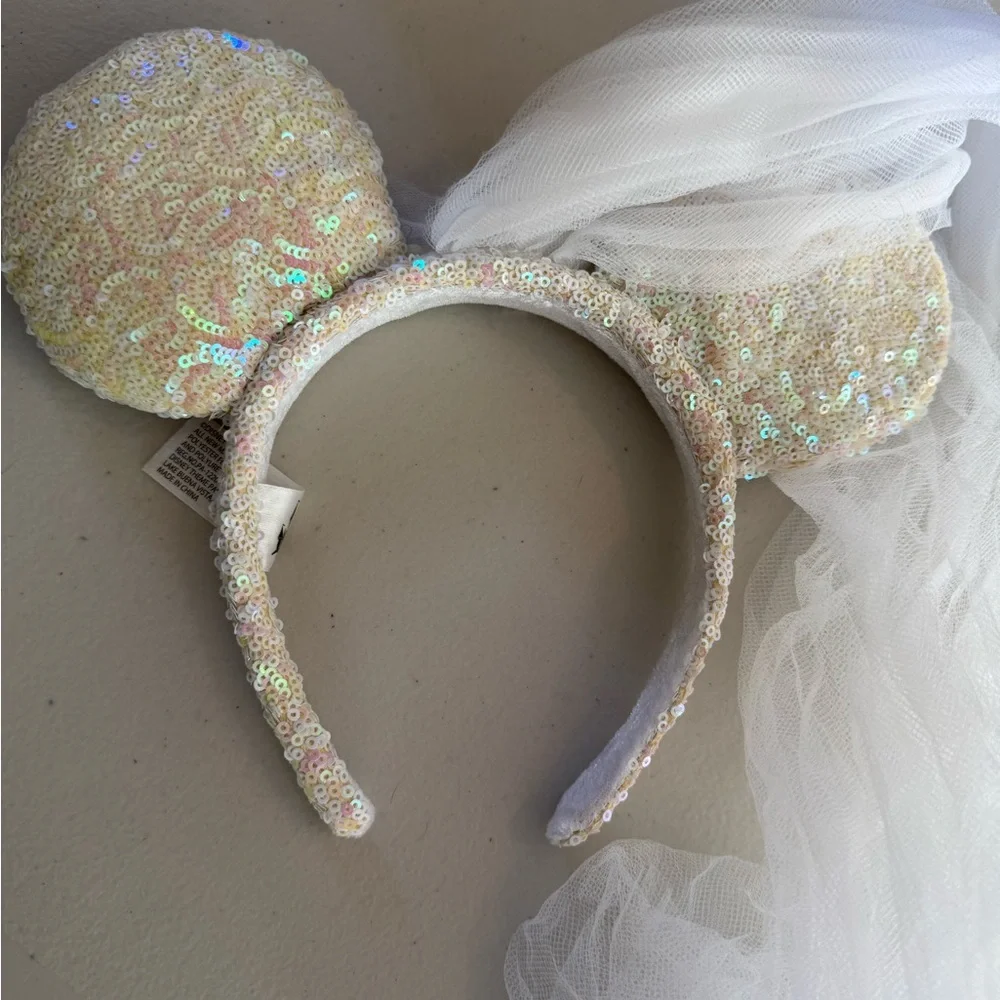 Sequin Mouse Ears Headband with Veil - Picture 3 of 3